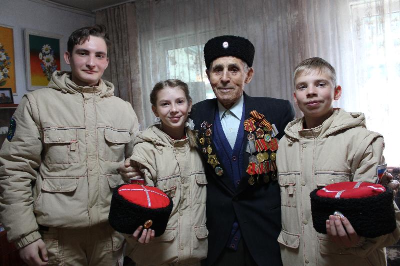Юбилейный день рождения отмечает ветеран Великой Отечественной войны, Почетный гражданин Курганинского района Илья Павлович Щеглов. Сегодня ему исполнилось 100 лет!