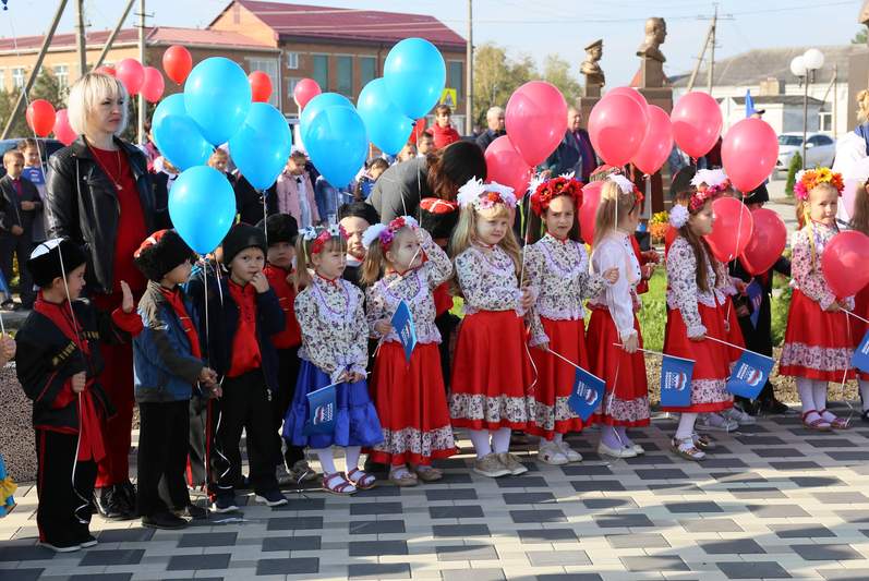 Глава Курганинского района Андрей Ворушилин принял участие в церемонии открытия парка «Патриот» в станице Петропавловской