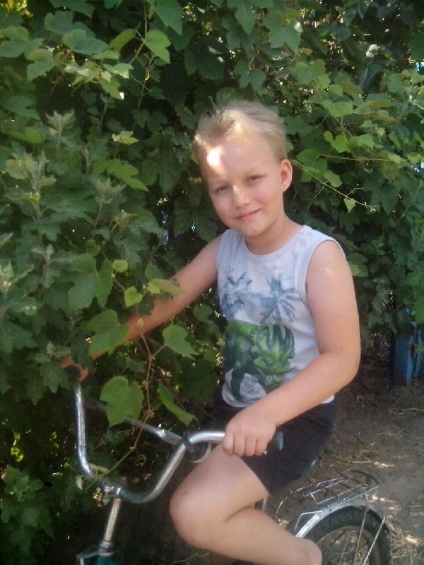 Нужна помощь 7-летнему Максиму Терницкому из Тбилисского района