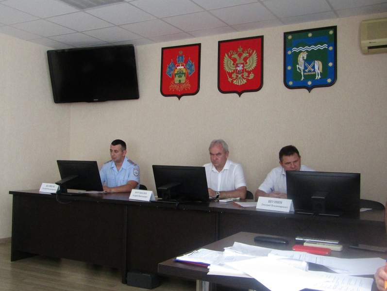 Глава района Андрей Ворушилин принял участие в заседании краевой антинаркотической комиссии, которое провел сегодня вице-губернатор Николай Долуда.