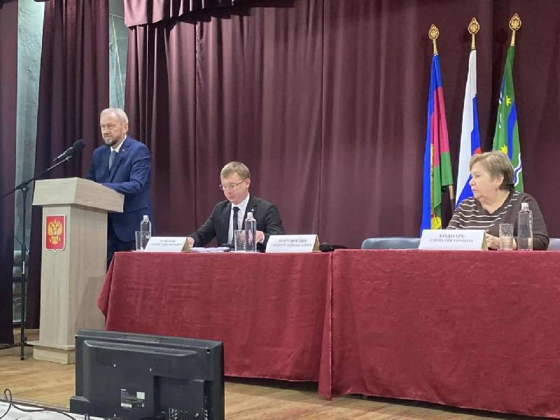 Молодые депутаты Воздвиженского сельского поселения приняли участие в открытой сессии Совета поселения