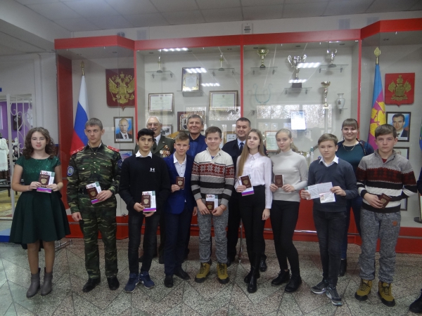 Торжественная церемония вручения паспортов гражданина Российской Федерации традиционно состоялась в Курганинском музее