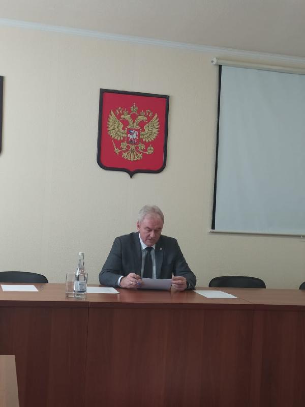 Глава Курганинского района Андрей Ворушилин провел заседание оперативного штаба по предупреждению возникновения и ликвидации особо опасных и заразных болезней животных на территории муниципалитета