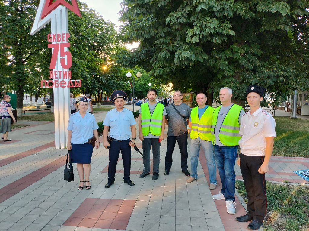 Народными дружинами совместно с отделом МВД России                            по Курганинскому району и Курганинским районным казачьим обществом обеспечена безопасность граждан при праздновании Дня урожая