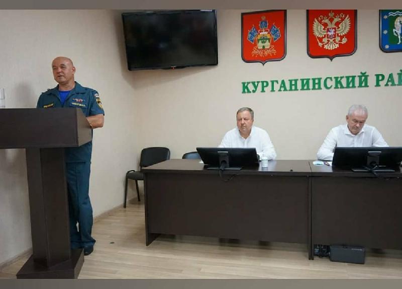 Глава Курганинского района Андрей Ворушилин провел еженедельное планерное совещание