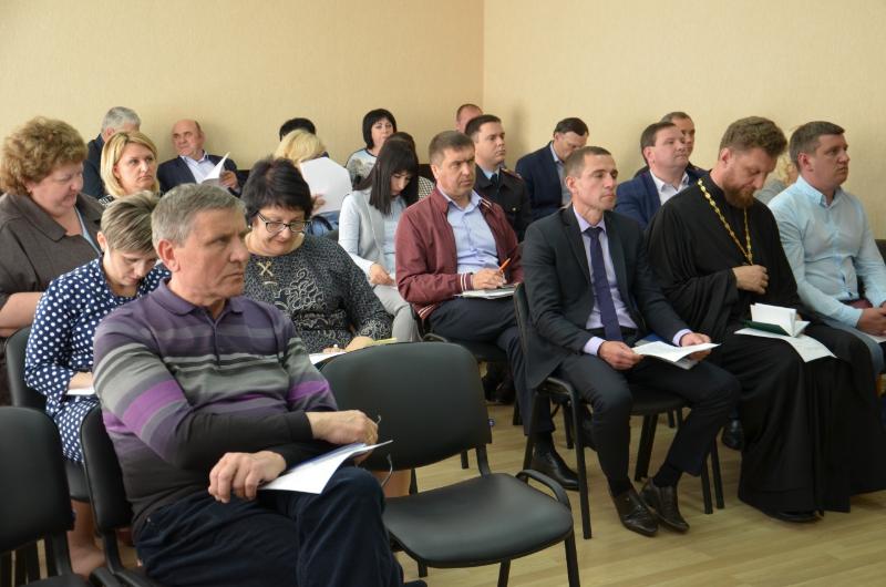 Сегодня в администрации в режиме видеоконференции прошло заседание антинаркотической комиссии Краснодарского края