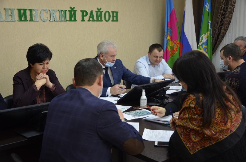Глава Курганинского района Андрей Ворушилин провел очередное заседание градостроительного Совета
