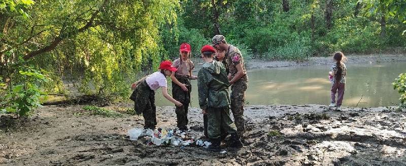 Организовали субботник