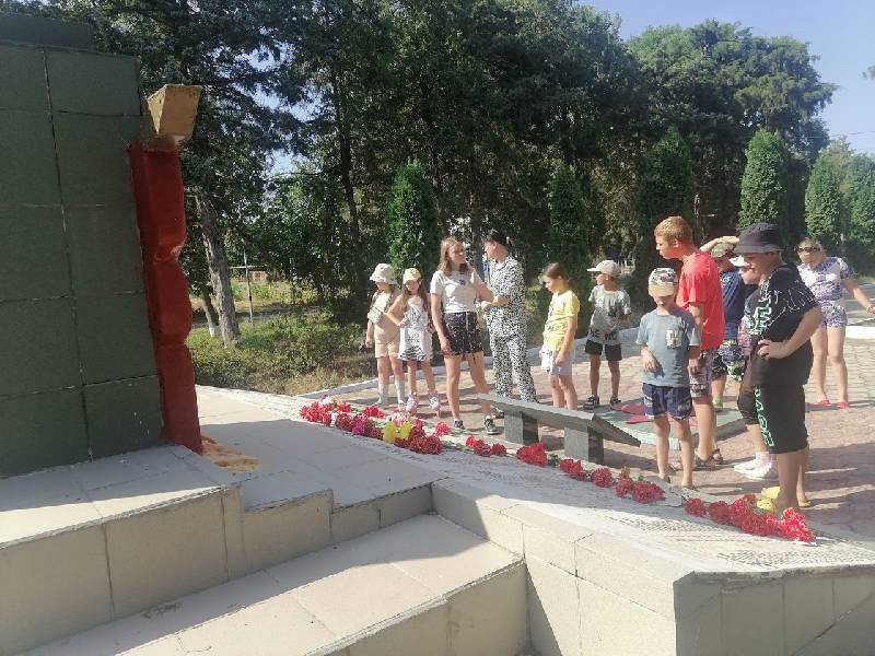 Посетили комнату боевой славы