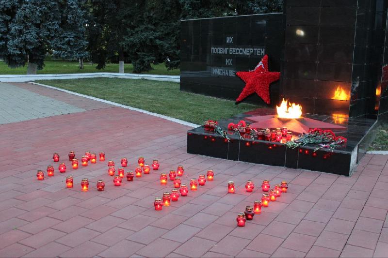 В Курганинском районе зажгли Свечи памяти у мемориалов воинской славы