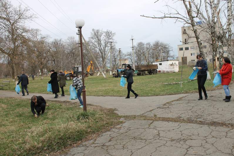 Субботник в рамках двухмесячника по наведению санитарного порядка прошел в Петропавловском сельском поселении