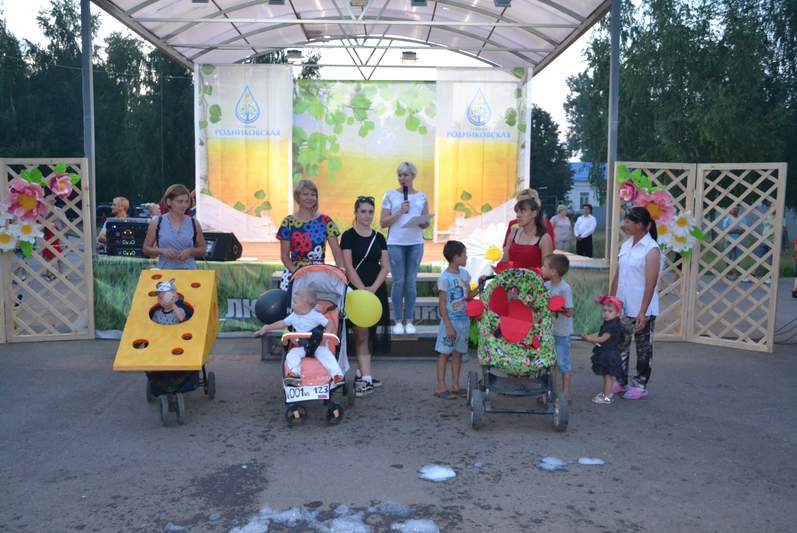 День семьи, любви и верности отметили жители станицы Родниковской