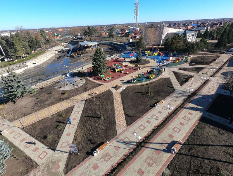 В самом центре Курганинска завершается реализация приоритетного проекта «Единой России» по федеральной программе «Формирование комфортной городской среды»