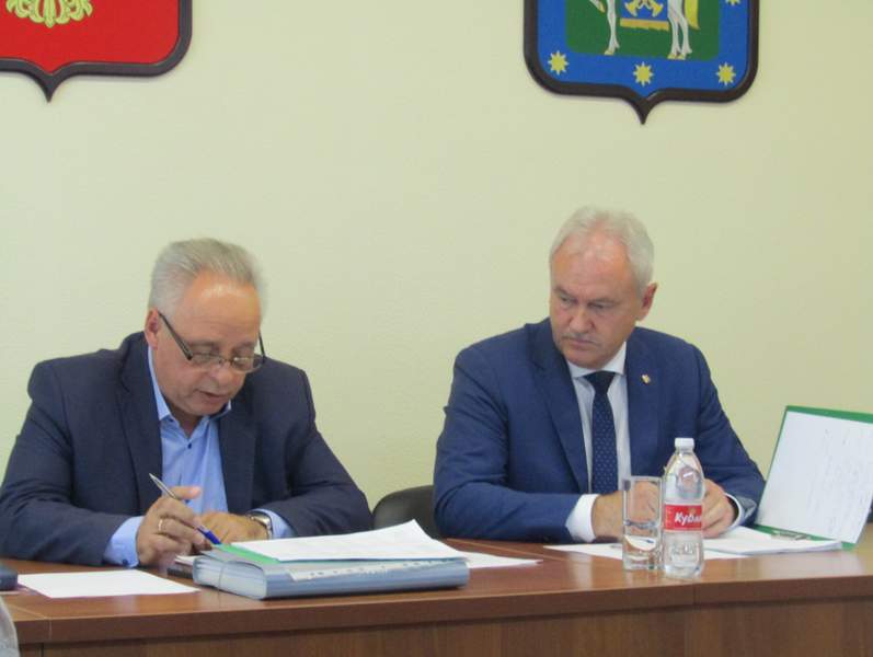 Глава района Андрей Ворушилин принял участие в очередной сессии Совета муниципального образования Курганинский район
