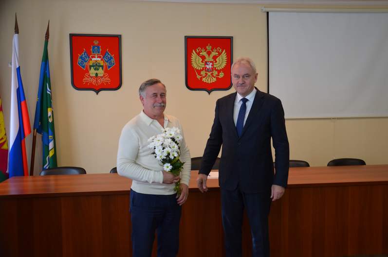 Глава Курганинского района Андрей Ворушилин провел очередное планерное аппаратное совещание