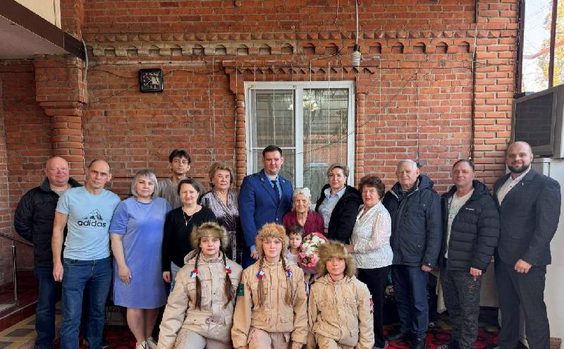 Поздравили со 100 летним юбилеем