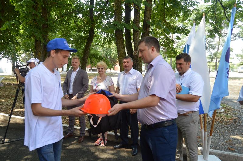 В Лабинском филиале дан старт работы студенческого стройотряда на энергообъектах Кубаньэнерго 