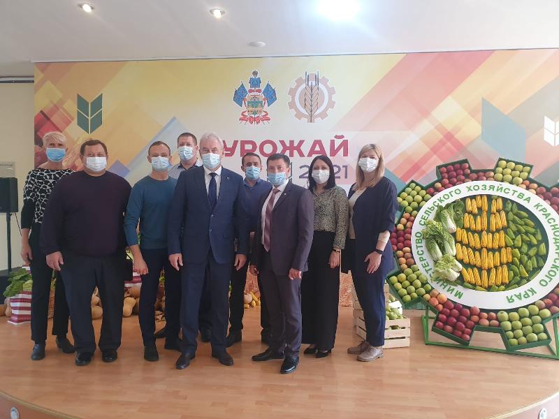 Руководитель муниципалитета Андрей Ворушилин возглавил делегацию Курганинского района, принявшую участие в краевом мероприятии, посвященном окончанию основных уборочных работ
