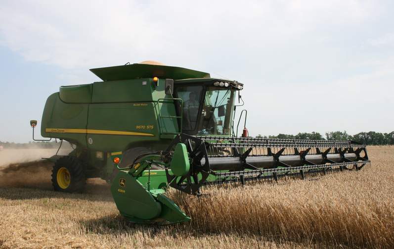 В Курганинском районе началась уборка озимой пшеницы