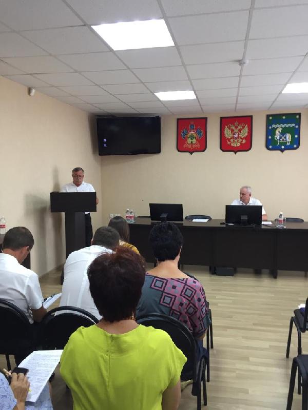 Глава района Андрей Ворушилин провел еженедельное планерное аппаратное совещание