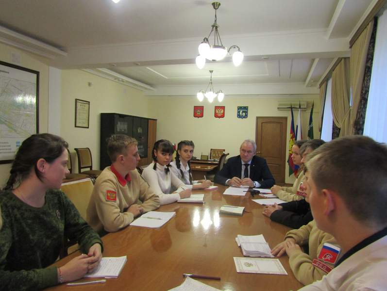 Глава района Андрей Ворушилин встретился с руководителями юнармейских отрядов муниципалитета