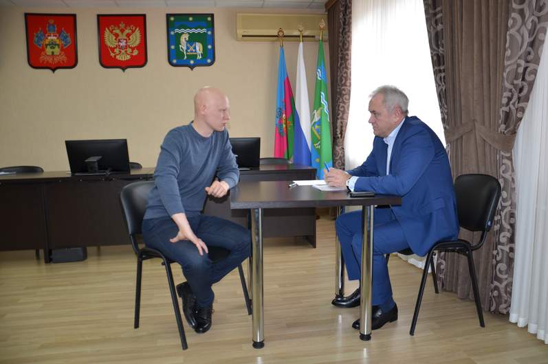 Глава района Андрей Ворушилин провел прием граждан по личным вопросам