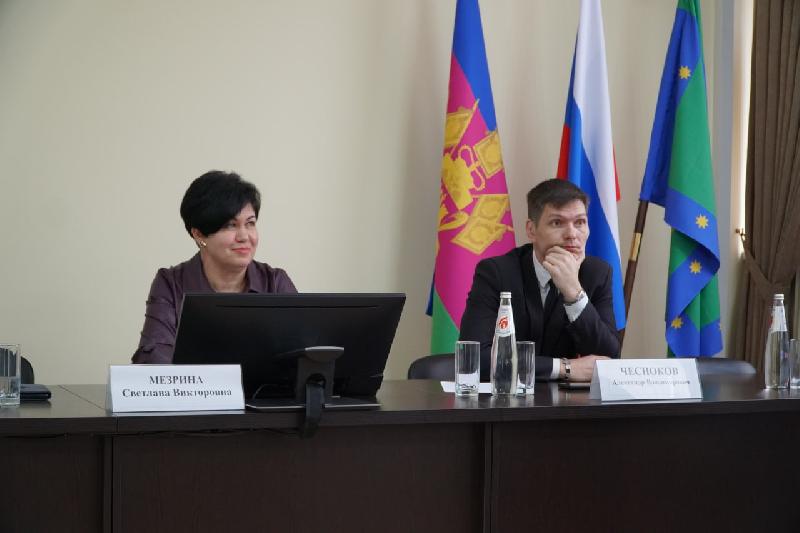 В Курганинском районе состоялся семинар «Господдержка бизнеса в условиях санкционного давления. Инструменты поддержки экспорта»