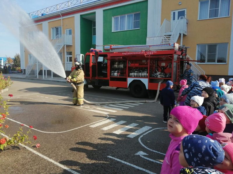 Организовали инструктаж по пожарной безопасности для воспитанников детского сада