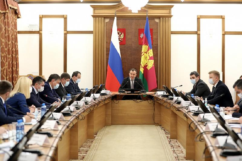 Губернатор Кубани Вениамин Кондратьев провел совещание по вопросам реализации национальных проектов в регионе.