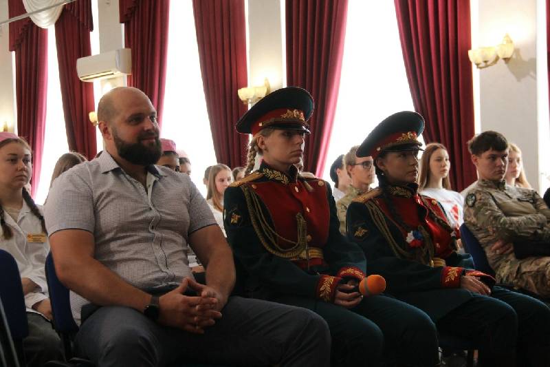 Встреча главы города Василия Руденко с активной молодёжью Курганинска в формате открытого диалога