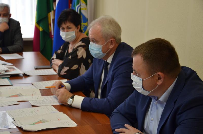 Глава Курганинского района Андрей Ворушилин провел очередное заседание градостроительного совета
