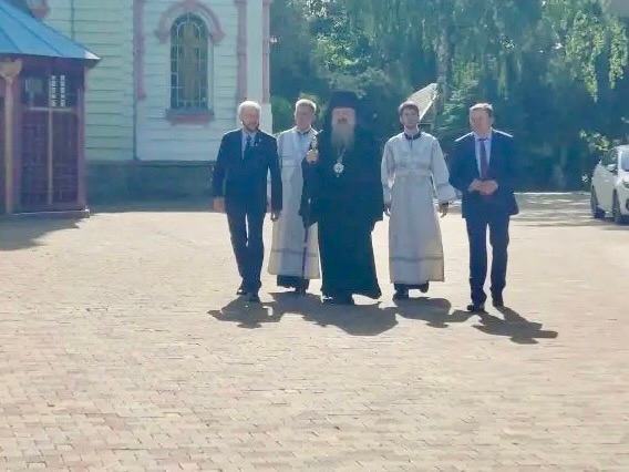 В честь праздника Вознесения Господня в нашем храме состоялось архиерейское богослужение, которое возглавил епископ Армавирский и Лабинский Савва