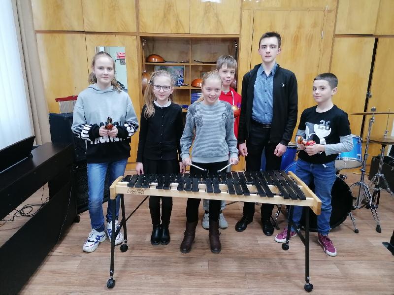 Курганинская и Темиргоевская школы искусств стали обладателями новых музыкальных инструментов