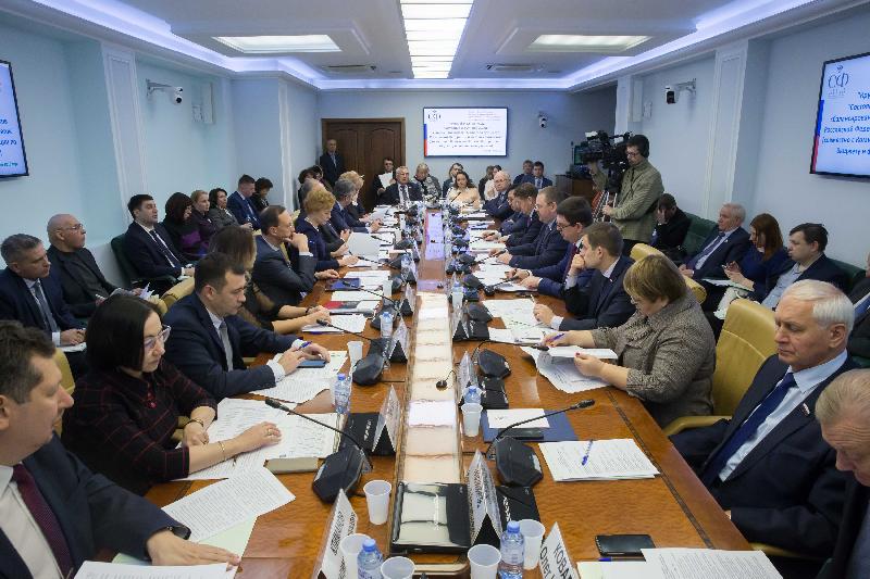 О. В. Мельниченко: У регионов и местных властей должны быть финансовые ресурсы для эффективного исполнения своих полномочий